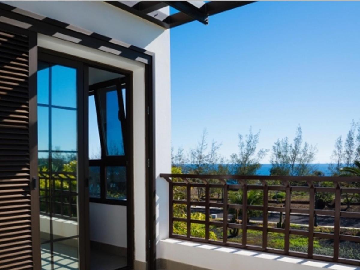 Modern Villa With Sea Views Costa Teguise Exterior photo